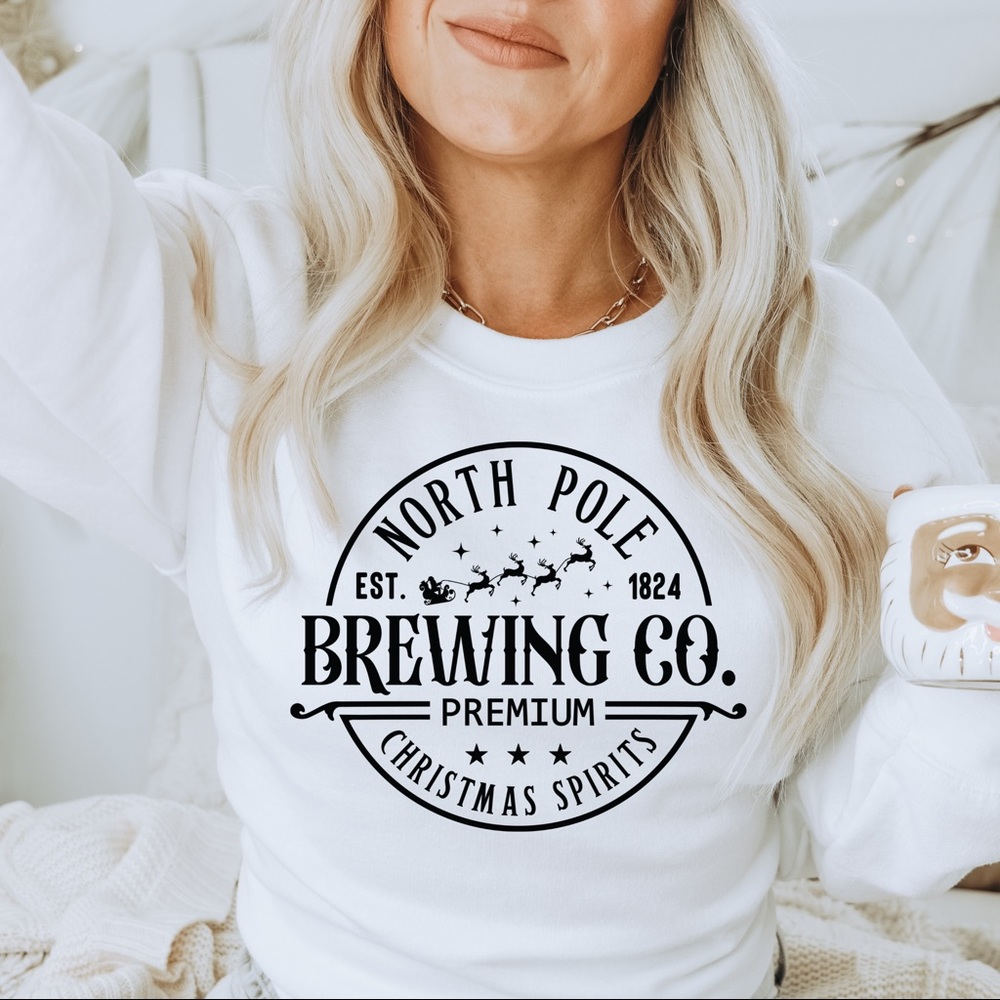 🎄❄️ North Pole Brewing Co Sweatshirt 🎄❄️